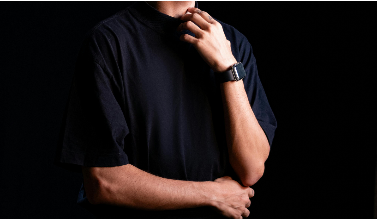 Minimal & Trendy - Classic Black Oversize Tee