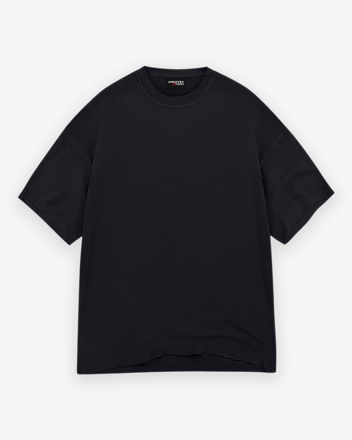 Minimal & Trendy - Classic Black Oversize Tee