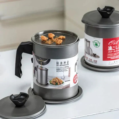 Stainless Steel Oil Storage and Filtration Pot With Lid 1.4L